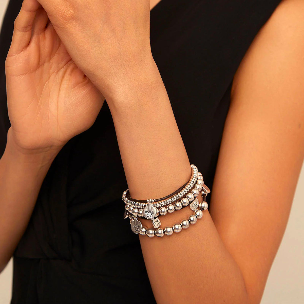 Bracciale in Cuoio e Sfere Argento