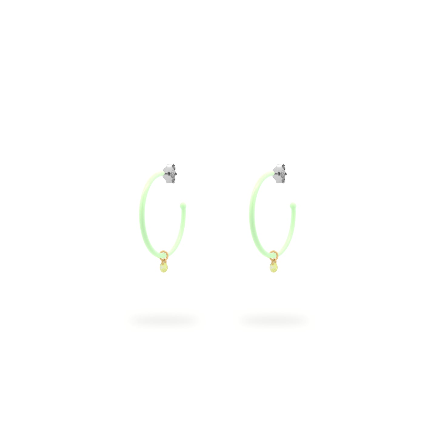 Orecchini a cerchio medio verniciati lime con zircone lime pendente - GIPSY CHIC Rue des Mille