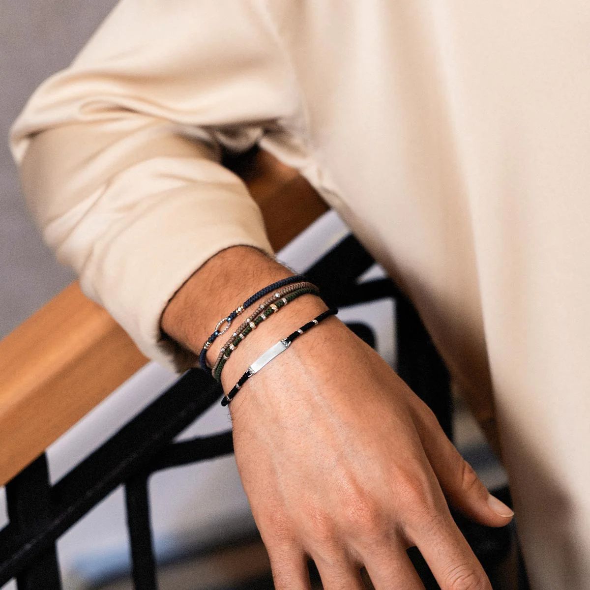 Bracciale intreccio tondo Borchie e Zirconi - TANGLE