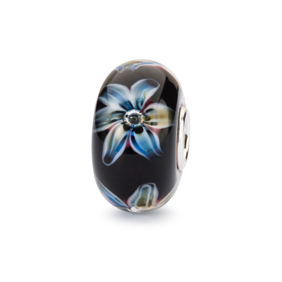 Fiore della Resilienza Trollbeads | Beads in vetro nero con fiori bianchi e celesti disegnati | TGLBE-20291