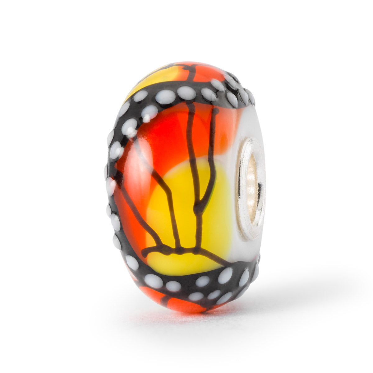 Ali dell'Energia è un beads in vetro Trollbeads su cui è disegnata una farfalla arancione con sfumature gialle.