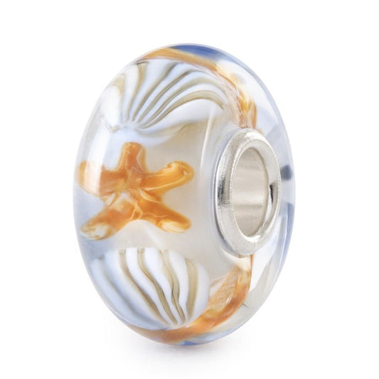 Amici dell'Oceano Trollbeads | Beads in vetro che raffigura stelle marine arancioni alternate a conchiglie bianche e beige | TGLBE-20460