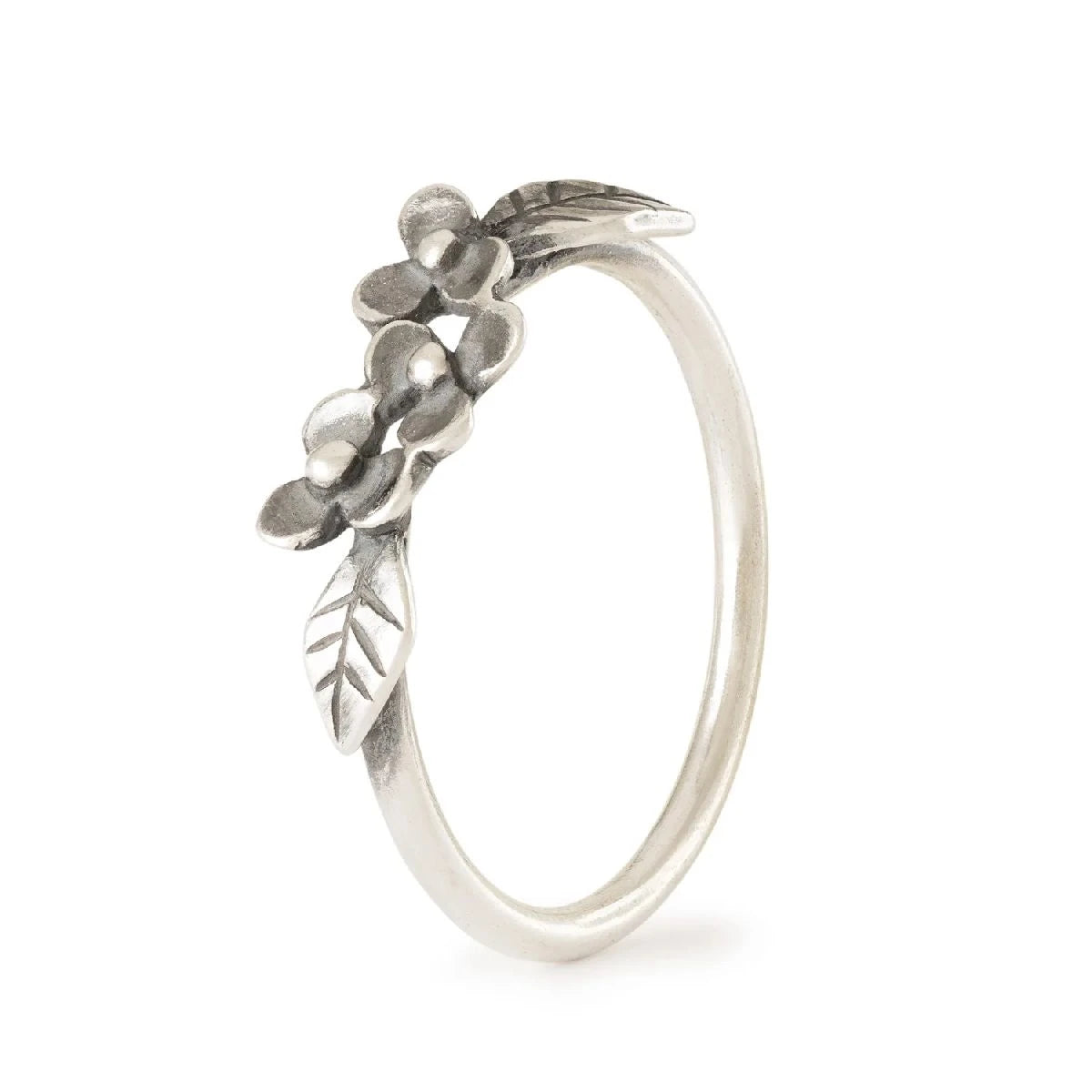 Anello Grazia dei Fiori Trollbeads | Anello Trollbeads in argento con 3 fiori centrali | TAGRI-00567