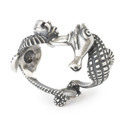 Pendente Guardiani del Mare Trollbeads | Pendente formato da due cavallucci marini che si abbracciano | TAGPE-00098
